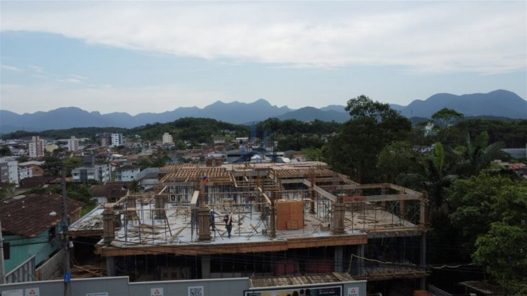 Imagem Apartamento com 2 Quartos à Venda, 73 m² em Costa E Silva - Joinville