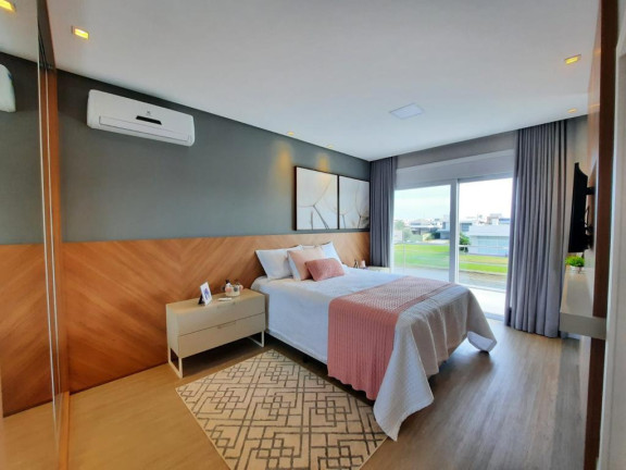 Imagem Casa com 5 Quartos à Venda, 370 m² em Centro - Xangri-la Imagem Casa com 5 Quartos à Venda, 370 m² em Centro - Xangri-la