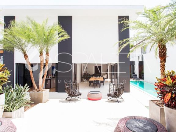 Imagem Casa com 3 Quartos à Venda, em Jardins - São Paulo Imagem Casa com 3 Quartos à Venda, em Jardins - São Paulo