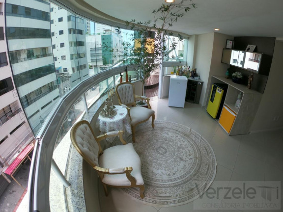 Imagem Apartamento com 3 Quartos à Venda, 190 m² em Centro - Balneário Camboriú