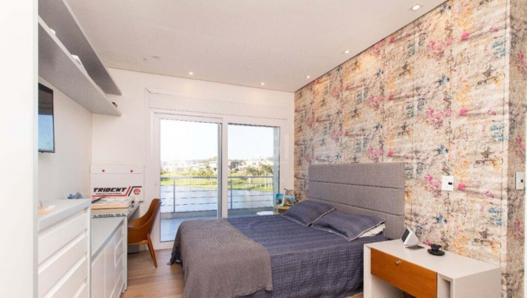 Imagem Imóvel com 4 Quartos à Venda, em Belém Novo - Porto Alegre Imagem Imóvel com 4 Quartos à Venda, em Belém Novo - Porto Alegre
