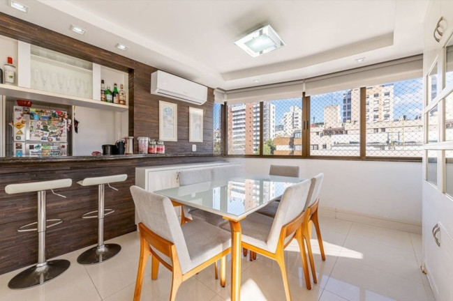 Imagem Apartamento com 2 Quartos à Venda, 80 m² em Mont Serrat - Porto Alegre Imagem Apartamento com 2 Quartos à Venda, 80 m² em Mont Serrat - Porto Alegre