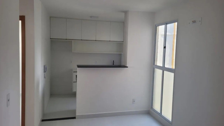 Imagem Apartamento com 2 Quartos à Venda, 45 m² em Abrantes - Camaçari Imagem Apartamento com 2 Quartos à Venda, 45 m² em Abrantes - Camaçari