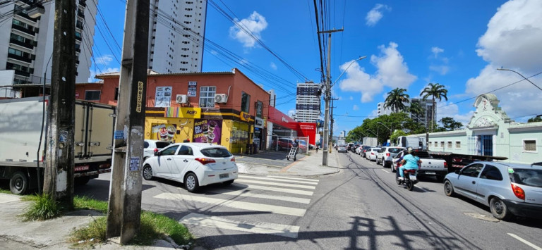 Sala Comercial para Alugar, 25 m² em Madalena - Recife