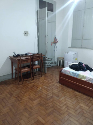 Imagem Casa com 4 Quartos à Venda, 156 m² em Centro - Guaratinguetá Imagem Casa com 4 Quartos à Venda, 156 m² em Centro - Guaratinguetá