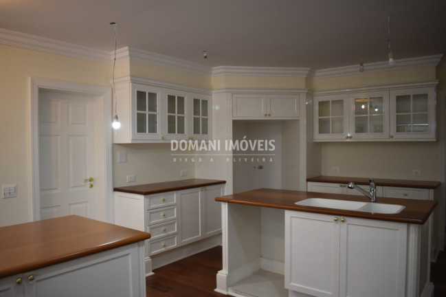 Imagem Casa com 4 Quartos à Venda, 1.500 m² em Região De Capivari - Campos Do Jordão Imagem Casa com 4 Quartos à Venda, 1.500 m² em Região De Capivari - Campos Do Jordão