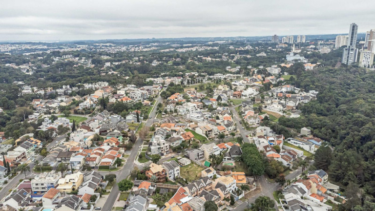 Imagem Terreno à Venda, 840 m² em Mossunguê - Curitiba Imagem Terreno à Venda, 840 m² em Mossunguê - Curitiba