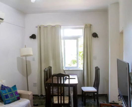 Imagem Apartamento com 1 Quarto à Venda, 44 m² em Ipanema - Rio De Janeiro Imagem Apartamento com 1 Quarto à Venda, 44 m² em Ipanema - Rio De Janeiro