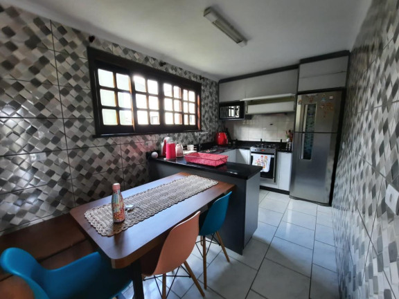 Imagem Casa com 3 Quartos à Venda, 186 m² em Xaxim - Curitiba