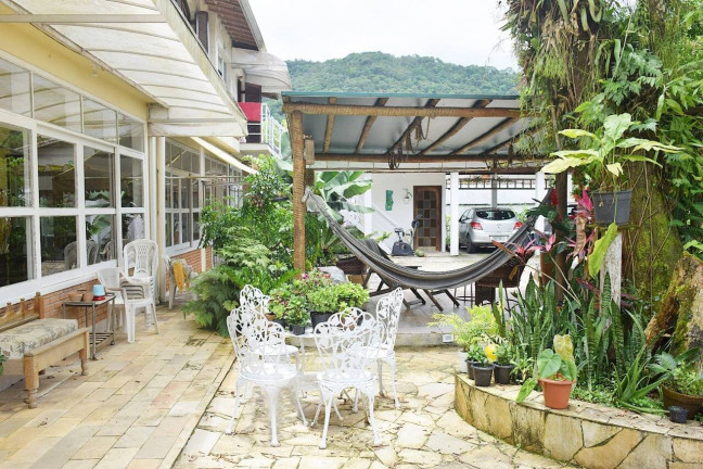 Imagem Casa com 9 Quartos à Venda, 720 m² em Jardim Samambaia - Ubatuba Imagem Casa com 9 Quartos à Venda, 720 m² em Jardim Samambaia - Ubatuba