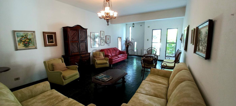 Imagem Casa com 3 Quartos à Venda, 330 m² em Zona 02 - Maringá Imagem Casa com 3 Quartos à Venda, 330 m² em Zona 02 - Maringá