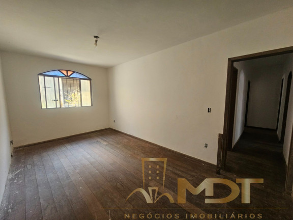 Imagem Casa com 4 Quartos à Venda, 232 m² em Copacabana - Belo Horizonte