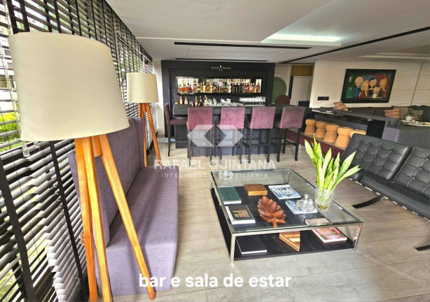 Apartamento com 4 Quartos à Venda, 326 m² em Centro - Florianópolis