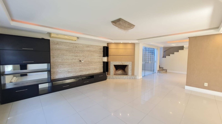 Imagem Sobrado com 5 Quartos à Venda, 267 m² em Marechal Rondon - Canoas Imagem Sobrado com 5 Quartos à Venda, 267 m² em Marechal Rondon - Canoas