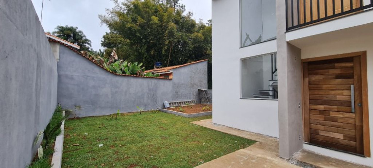 Imagem Sobrado com 3 Quartos à Venda, 176 m² em Chácaras Ceres - Suzano Imagem Sobrado com 3 Quartos à Venda, 176 m² em Chácaras Ceres - Suzano