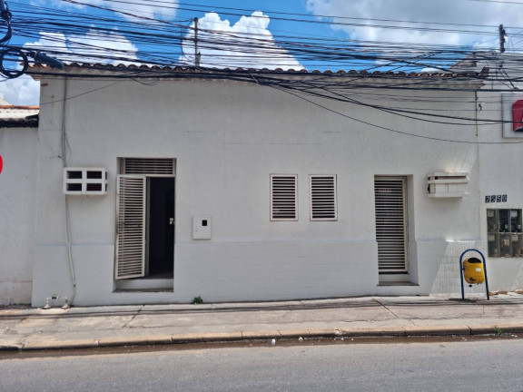 Imagem Casa com 2 Quartos à Venda, 380 m² em Cuiabá Imagem Casa com 2 Quartos à Venda, 380 m² em Cuiabá