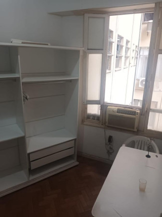 Imagem Apartamento com 2 Quartos à Venda,  em Copacabana - Rio De Janeiro