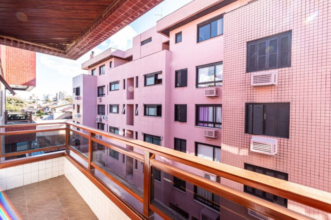 Imagem Imóvel com 4 Quartos à Venda, 396 m² em Jardim Lindóia - Porto Alegre Imagem Imóvel com 4 Quartos à Venda, 396 m² em Jardim Lindóia - Porto Alegre
