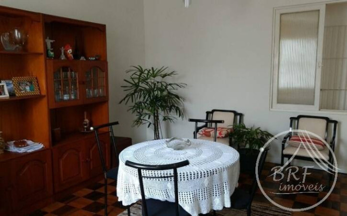 Imagem Casa com 6 Quartos à Venda, 196 m² em Balneário - Florianópolis Imagem Casa com 6 Quartos à Venda, 196 m² em Balneário - Florianópolis