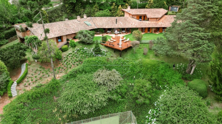 Imagem Casa de Condomínio com 8 Quartos à Venda, 1.140 m² em Capivari - Campos Do Jordão Imagem Casa de Condomínio com 8 Quartos à Venda, 1.140 m² em Capivari - Campos Do Jordão