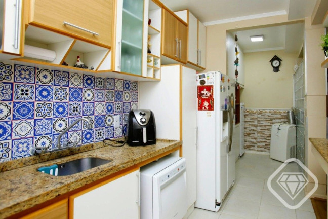 Imagem Casa com 4 Quartos à Venda, 265 m² em Ipanema - Porto Alegre Imagem Casa com 4 Quartos à Venda, 265 m² em Ipanema - Porto Alegre