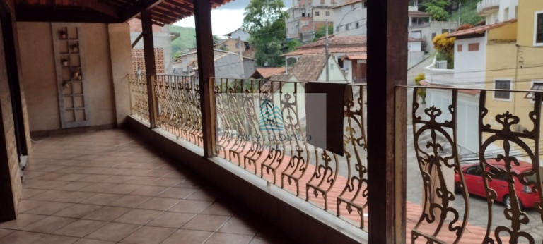 Imagem Casa com 3 Quartos à Venda, 317 m² em Zé Garoto - São Gonçalo Imagem Casa com 3 Quartos à Venda, 317 m² em Zé Garoto - São Gonçalo