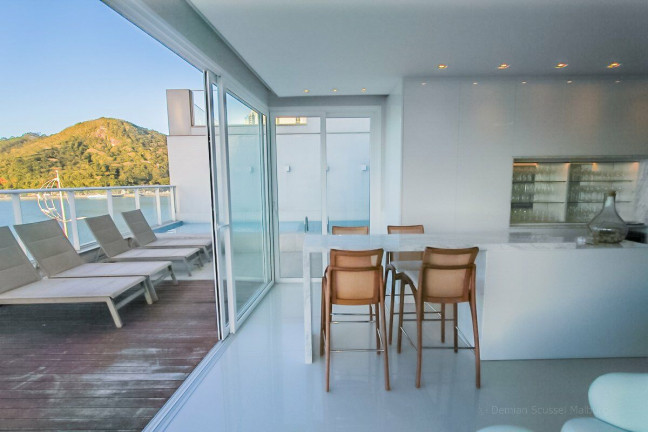 Imagem Cobertura com 4 Quartos à Venda, 469 m² em Centro - Balneário Camboriú