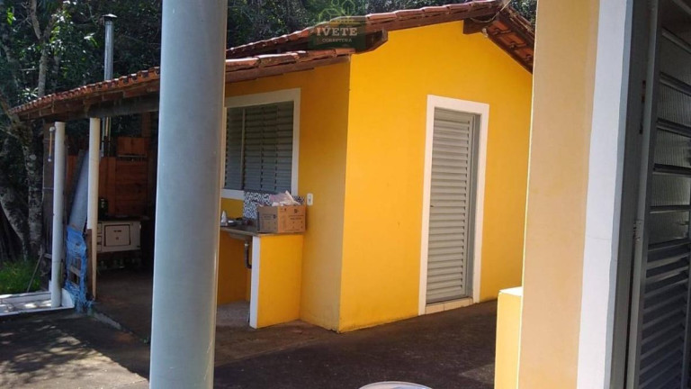 Imagem Chácara com 3 Quartos à Venda, 190 m² Imagem Chácara com 3 Quartos à Venda, 190 m²