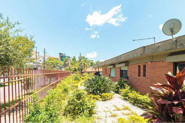 Imagem Casa com 3 Quartos à Venda, 298 m² em Chácara Das Pedras - Porto Alegre Imagem Casa com 3 Quartos à Venda, 298 m² em Chácara Das Pedras - Porto Alegre