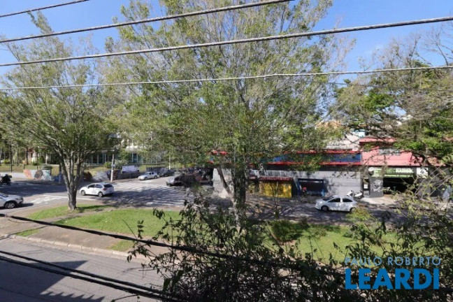 Imagem Casa com 3 Quartos para Alugar, 200 m² em Jardim Cristiane - Santo André Imagem Casa com 3 Quartos para Alugar, 200 m² em Jardim Cristiane - Santo André