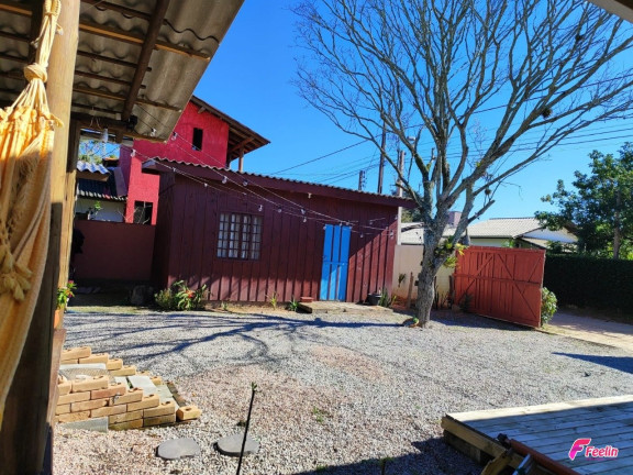 Imagem Casa com 4 Quartos à Venda, 200 m² em São João Do Rio Vermelho - Florianópolis Imagem Casa com 4 Quartos à Venda, 200 m² em São João Do Rio Vermelho - Florianópolis