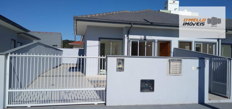 Casa com 2 Quartos à Venda ou Locação, 70 m² em Fundos - Biguaçu