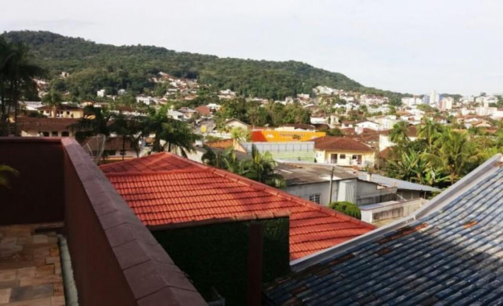 Imagem Casa com 4 Quartos à Venda, 405 m² em Bom Retiro - Joinville Imagem Casa com 4 Quartos à Venda, 405 m² em Bom Retiro - Joinville