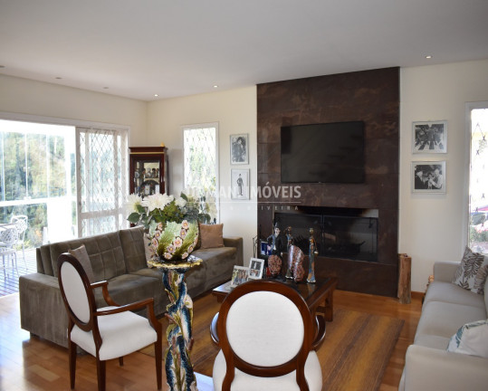 Imagem Casa com 4 Quartos à Venda, 215 m² em Região De Capivari - Campos Do Jordão Imagem Casa com 4 Quartos à Venda, 215 m² em Região De Capivari - Campos Do Jordão