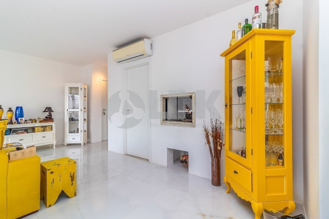 Imagem Apartamento com 3 Quartos à Venda, 122 m² em Petrópolis - Porto Alegre Imagem Apartamento com 3 Quartos à Venda, 122 m² em Petrópolis - Porto Alegre