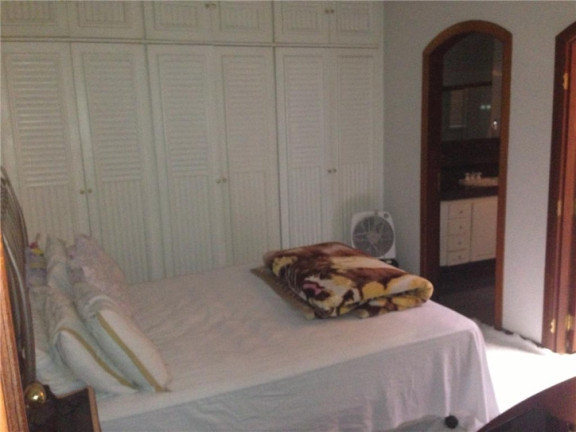 Imagem Casa com 4 Quartos à Venda, 1.500 m² em Vila Santo Antônio - Cotia Imagem Casa com 4 Quartos à Venda, 1.500 m² em Vila Santo Antônio - Cotia