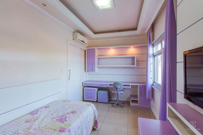 Imagem Casa com 6 Quartos à Venda, 600 m² em Passa Vinte - Palhoça Imagem Casa com 6 Quartos à Venda, 600 m² em Passa Vinte - Palhoça