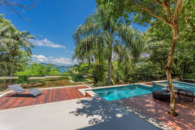 Casa de Condomínio com 4 Quartos à Venda, 524 m² em Praia Das Taquaras - Balneário Camboriú
