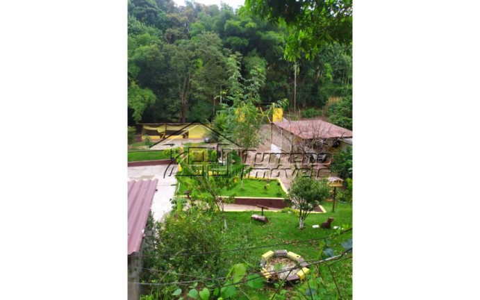 Imagem Imóvel com 3 Quartos à Venda, 1.060 m² em Arujá - Arujá Imagem Imóvel com 3 Quartos à Venda, 1.060 m² em Arujá - Arujá