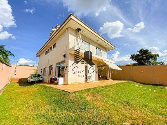 Casa com 5 Quartos à Venda, 300 m² em Trevo - Belo Horizonte