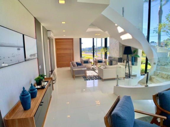 Imagem Casa com 3 Quartos à Venda, 300 m² em Centro - Xangri-lá Imagem Casa com 3 Quartos à Venda, 300 m² em Centro - Xangri-lá