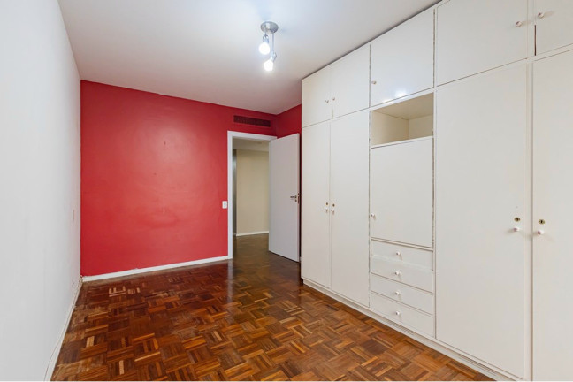 Imagem Apartamento com 3 Quartos à Venda, 167 m² em Centro Histórico - Porto Alegre Imagem Apartamento com 3 Quartos à Venda, 167 m² em Centro Histórico - Porto Alegre