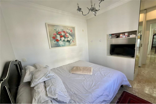 Imagem Imóvel com 3 Quartos à Venda, em Vila Andrade - São Paulo Imagem Imóvel com 3 Quartos à Venda, em Vila Andrade - São Paulo