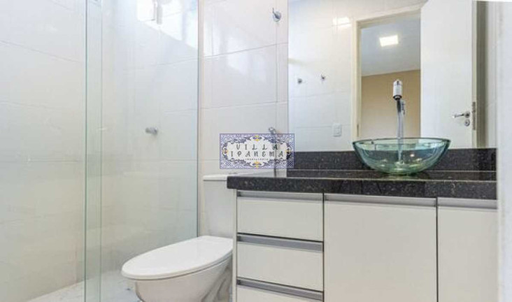 Imagem Apartamento com 2 Quartos à Venda, 68 m² em Lagoa - Rio De Janeiro Imagem Apartamento com 2 Quartos à Venda, 68 m² em Lagoa - Rio De Janeiro