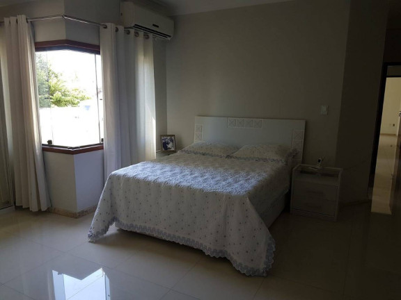 Imagem Casa com 4 Quartos à Venda, 238 m² em Parque Rosário - Campos Dos Goytacazes Imagem Casa com 4 Quartos à Venda, 238 m² em Parque Rosário - Campos Dos Goytacazes