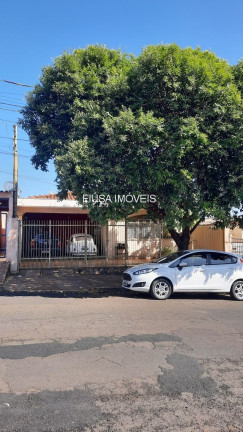Casa com 4 Quartos à Venda,  em Ipiranga - Ribeirão Preto