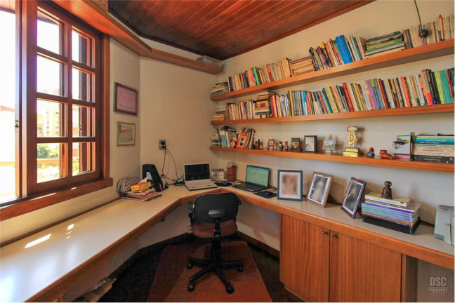 Imagem Apartamento com 3 Quartos à Venda, 157 m² em Petrópolis - Porto Alegre Imagem Apartamento com 3 Quartos à Venda, 157 m² em Petrópolis - Porto Alegre