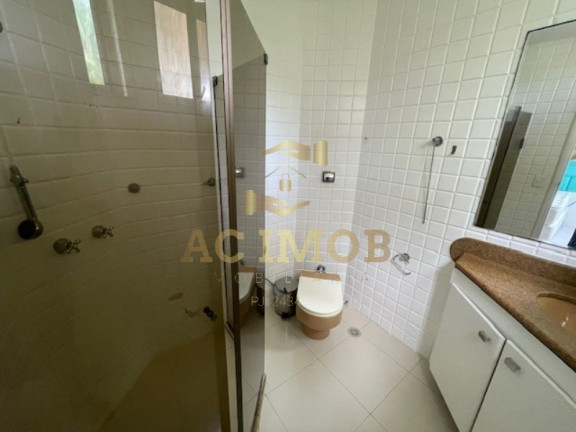 Imagem Casa com 4 Quartos à Venda, 305 m² em Jaguaribe - Salvador Imagem Casa com 4 Quartos à Venda, 305 m² em Jaguaribe - Salvador