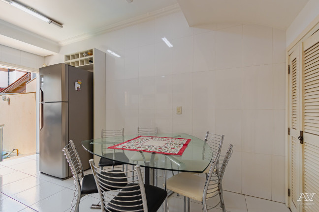 Imagem Casa com 4 Quartos à Venda, 194 m² em Moinhos De Vento - Canoas Imagem Casa com 4 Quartos à Venda, 194 m² em Moinhos De Vento - Canoas