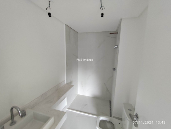 Imagem Imóvel com 4 Quartos à Venda, 244 m² em Moema - São Paulo Imagem Imóvel com 4 Quartos à Venda, 244 m² em Moema - São Paulo